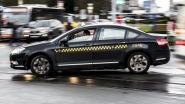 taxi belgique entraineur foot